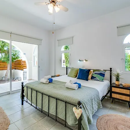 Βίλα The Bridge By Ezoria Κόλπος των Κοραλλιών