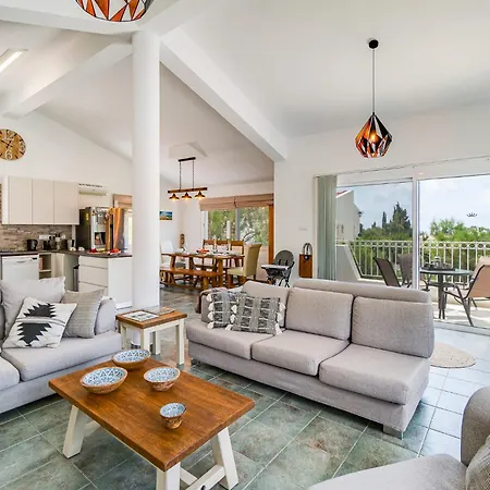 Βίλα The Bridge By Ezoria