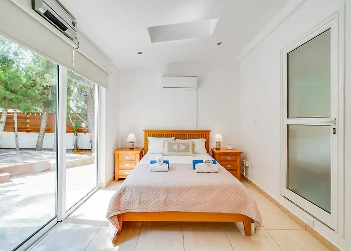 The Bridge By Ezoria Vilă