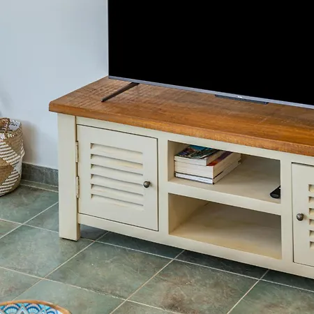 The Bridge By Ezoria Villa Coral Bay