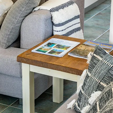 Villa The Bridge By Ezoria Coral Bay