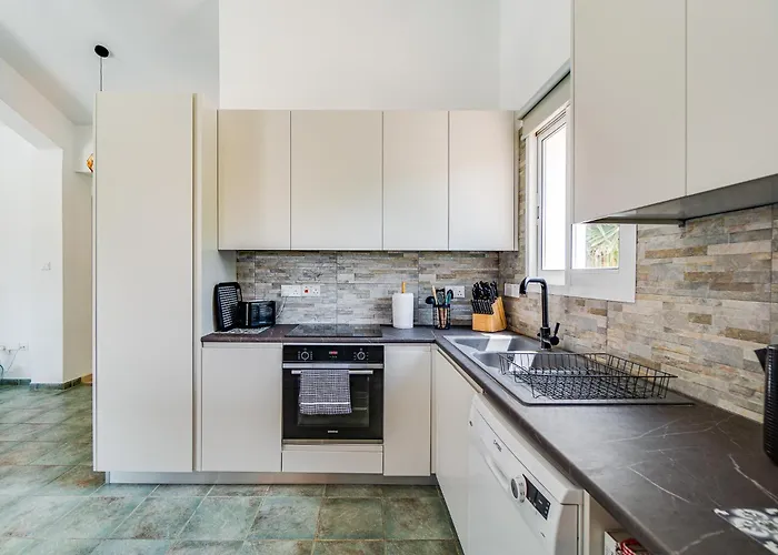 Villa The Bridge By Ezoria Coral Bay